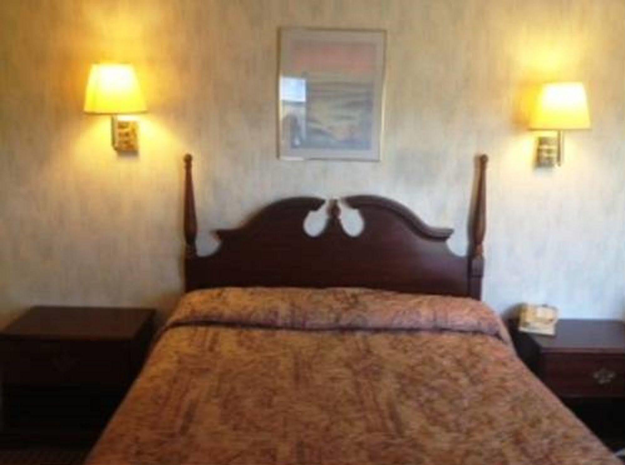 Thunderbird Motel Bishop Buitenkant foto